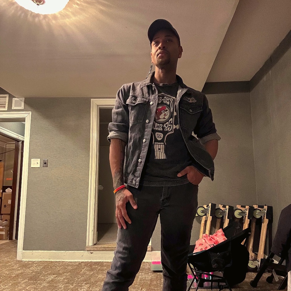 Meet your Posher, Rico - Picture 6 of 15